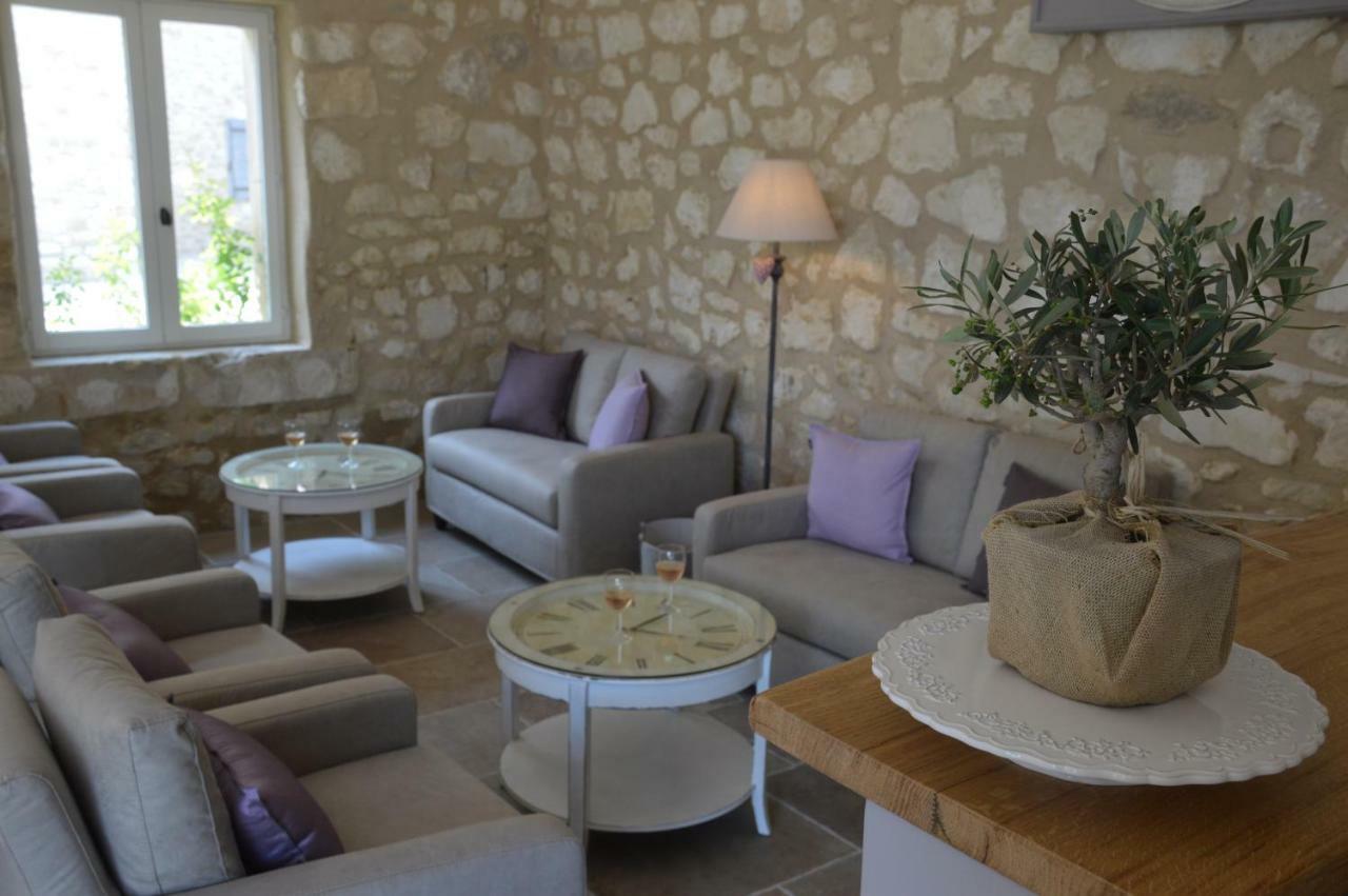 Les Du Clos D'olea Ferienhaus